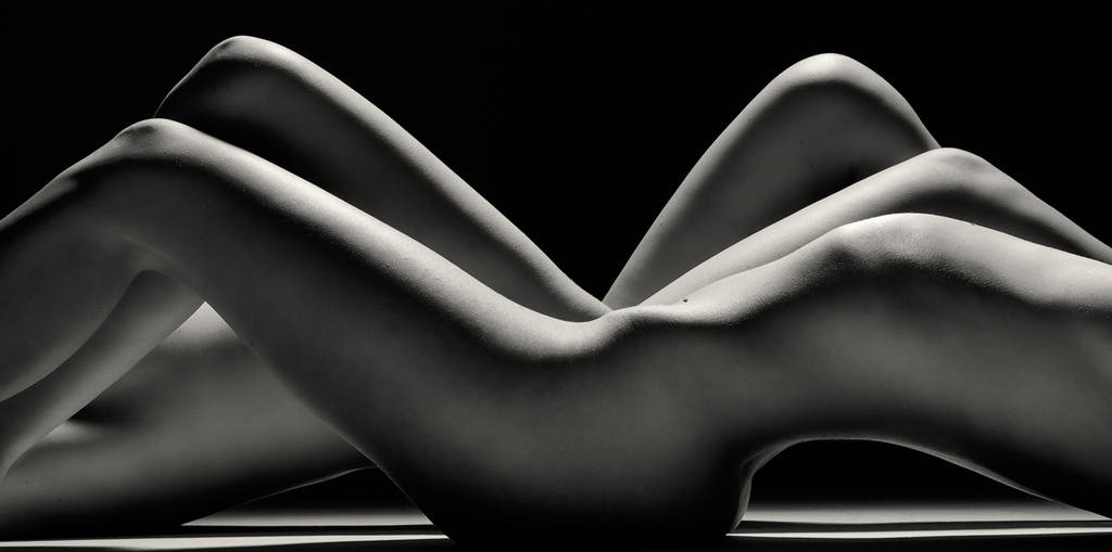 low key nude photography